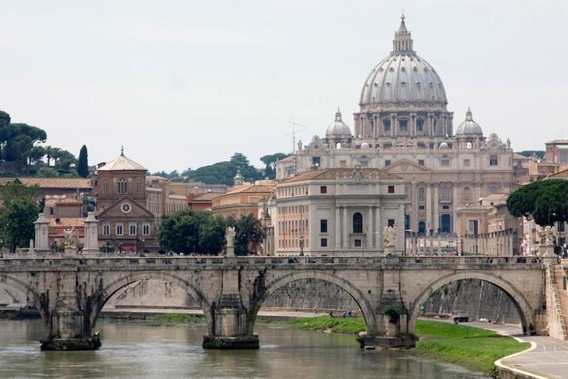 http://famouswonders.com/wp-content/uploads/2009/03/st-peters-basilica.jpg